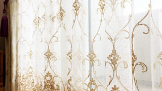 透け感を楽しむレースカーテン