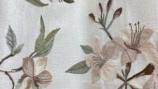 桜刺繍のカーテン大変ご好評です✨