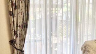 寝室のスペイン製オーダーカーテン取り付け